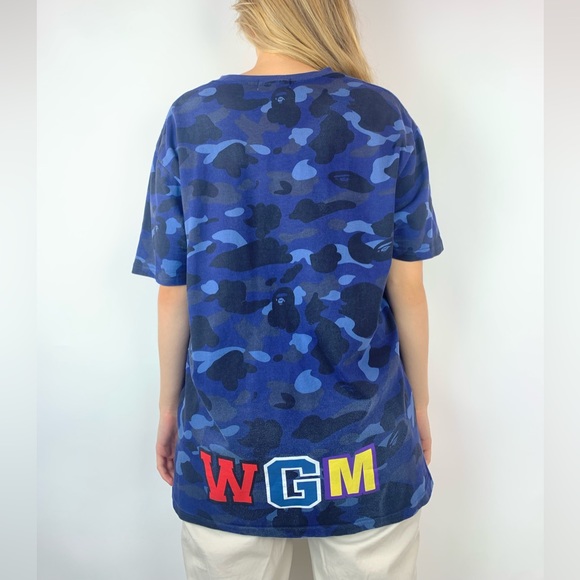 A BATHING APE SHARK GRAPHIC TEE - Picture 2 of 2